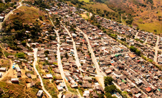 OBRAS DE PAVIMENTAÇÃO, DRENAGEM E SANEAMENTO